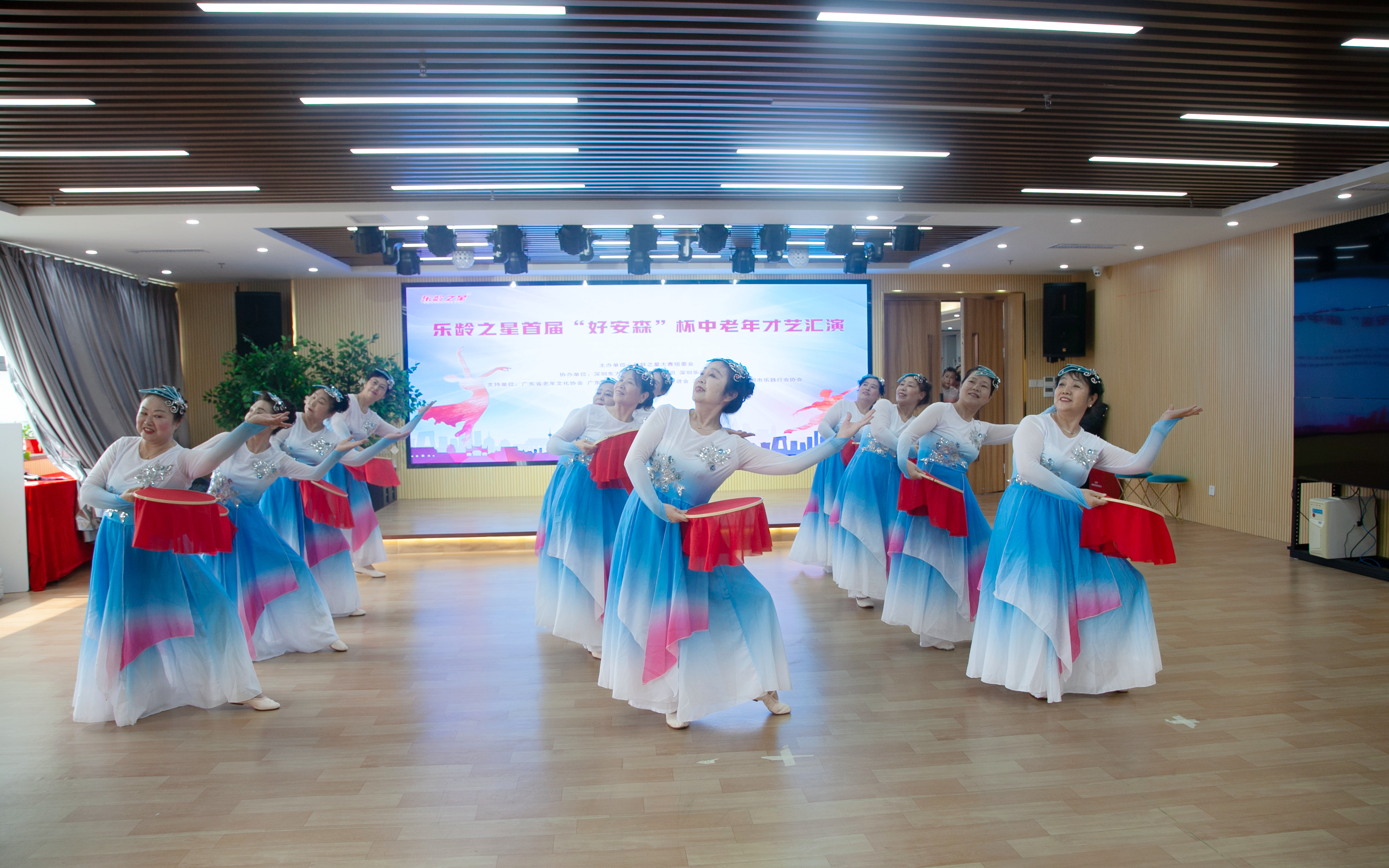 好安森首届中老年人才艺术汇演活动圆满收官！